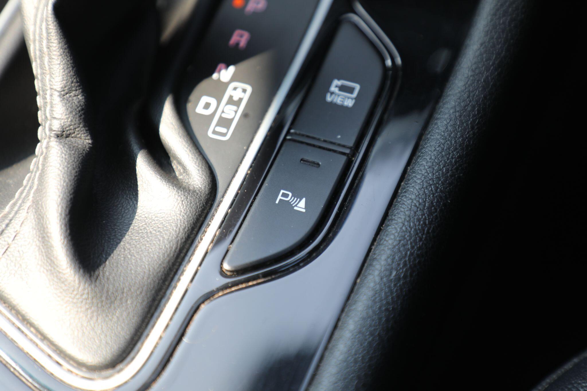 Large vehicle image